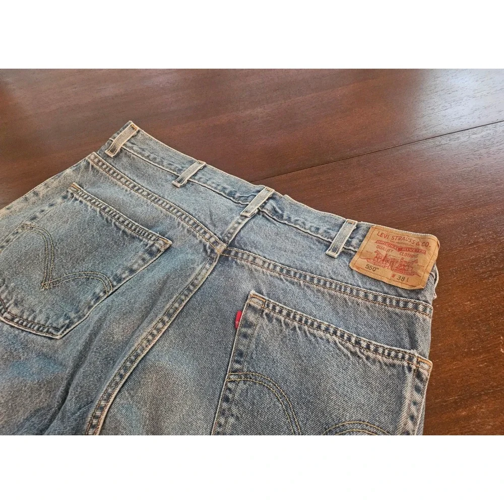 Levi's 550 Relaxed Fit Denim Shorts Mens 38 Blue Light Wash Jean Shorts